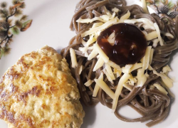 Котлетки куриный фарш+творог, первый опыт. Котлетки куриный фарш+творог, первый опыт.